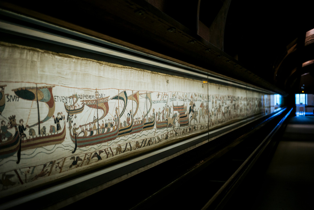 Bayeux Tapestry returns to England after almost 1,000 years