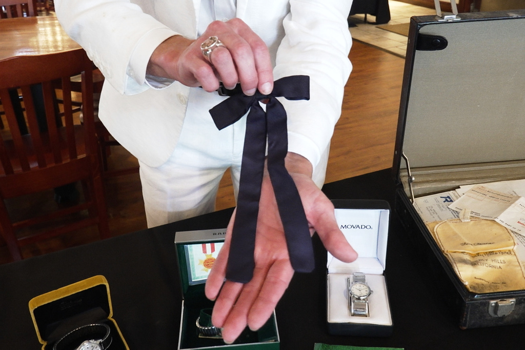 Colonel Sanders’ items sell for high prices at auction