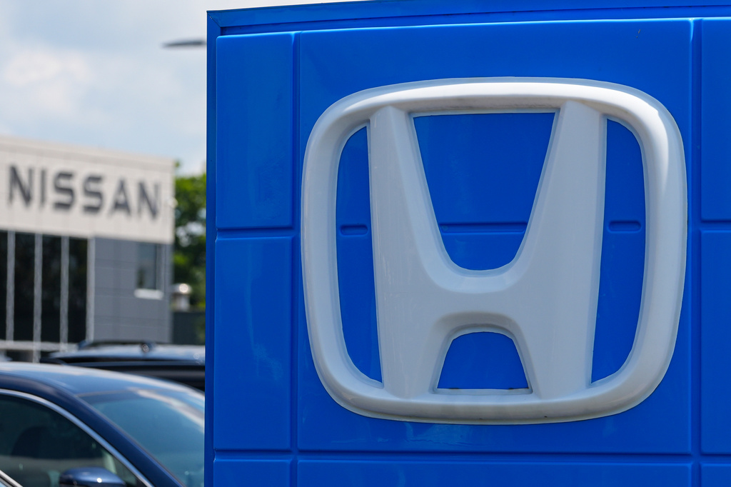 Nissan and Honda to jointly develop car computer technology
